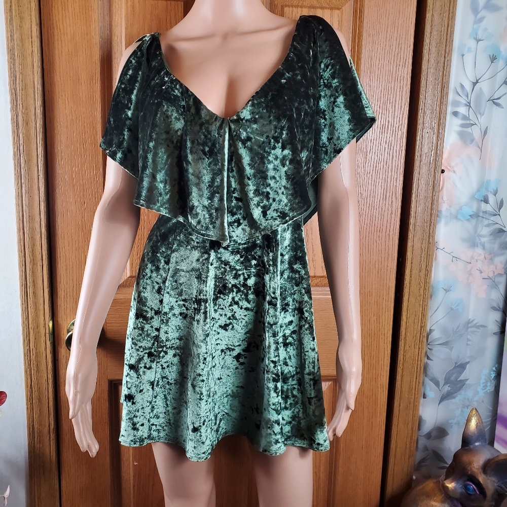 NWT SMY MuMu Green Velvet plunging V neck open back mini Swing dress Size small